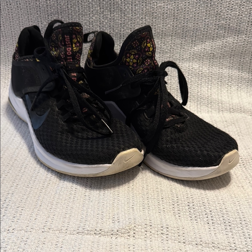 Nike Woman's Air Max Bella Tr 2 Shoes
